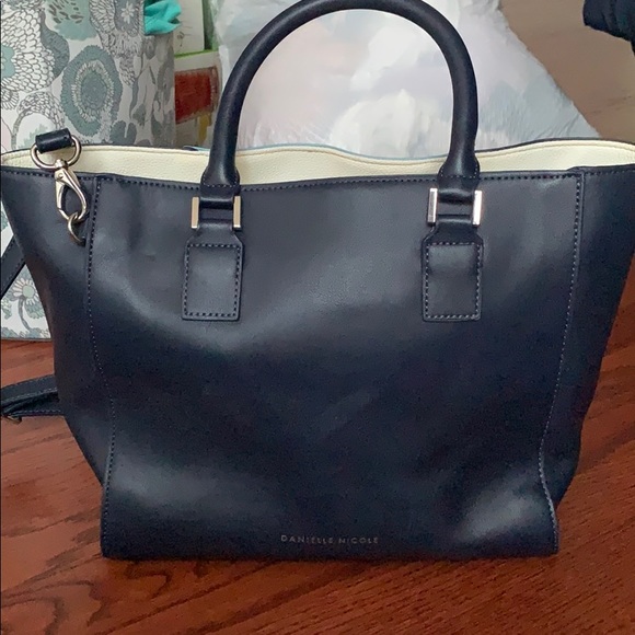 Danielle Nicole Hans bag - Picture 3 of 5